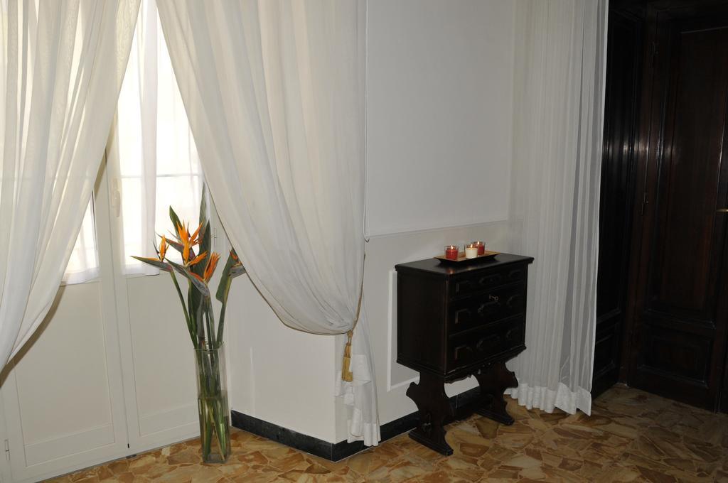 Alibrandi Palace Civitavecchia Rum bild