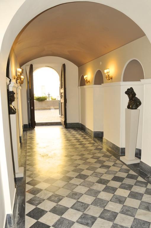 Alibrandi Palace Civitavecchia Exteriör bild