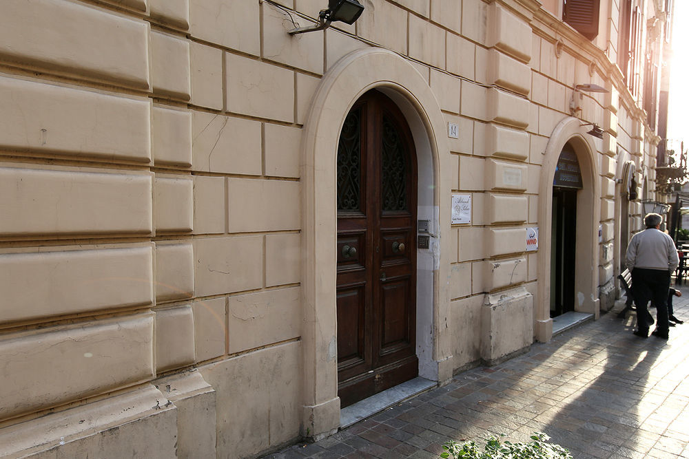 Alibrandi Palace Civitavecchia Exteriör bild