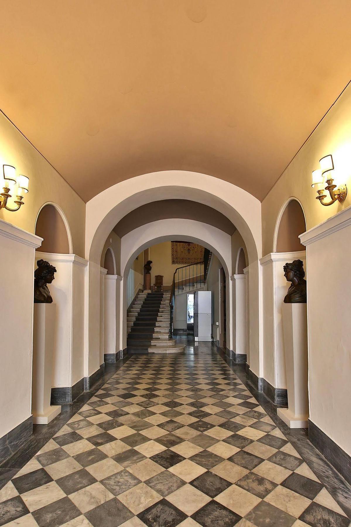 Alibrandi Palace Civitavecchia Exteriör bild